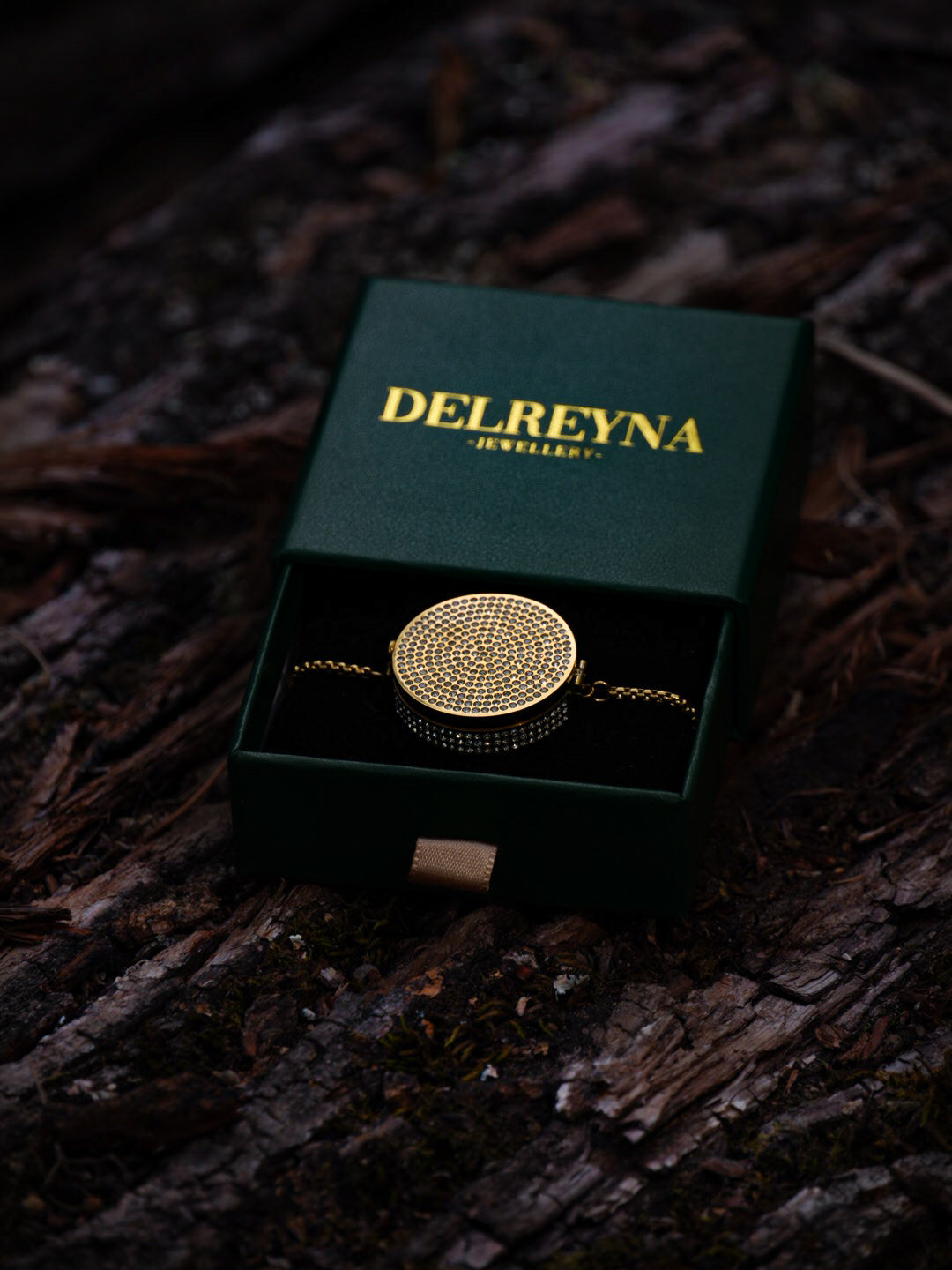 Brățară cu balsam de buze DELREYNA CRYSTAL GOLD