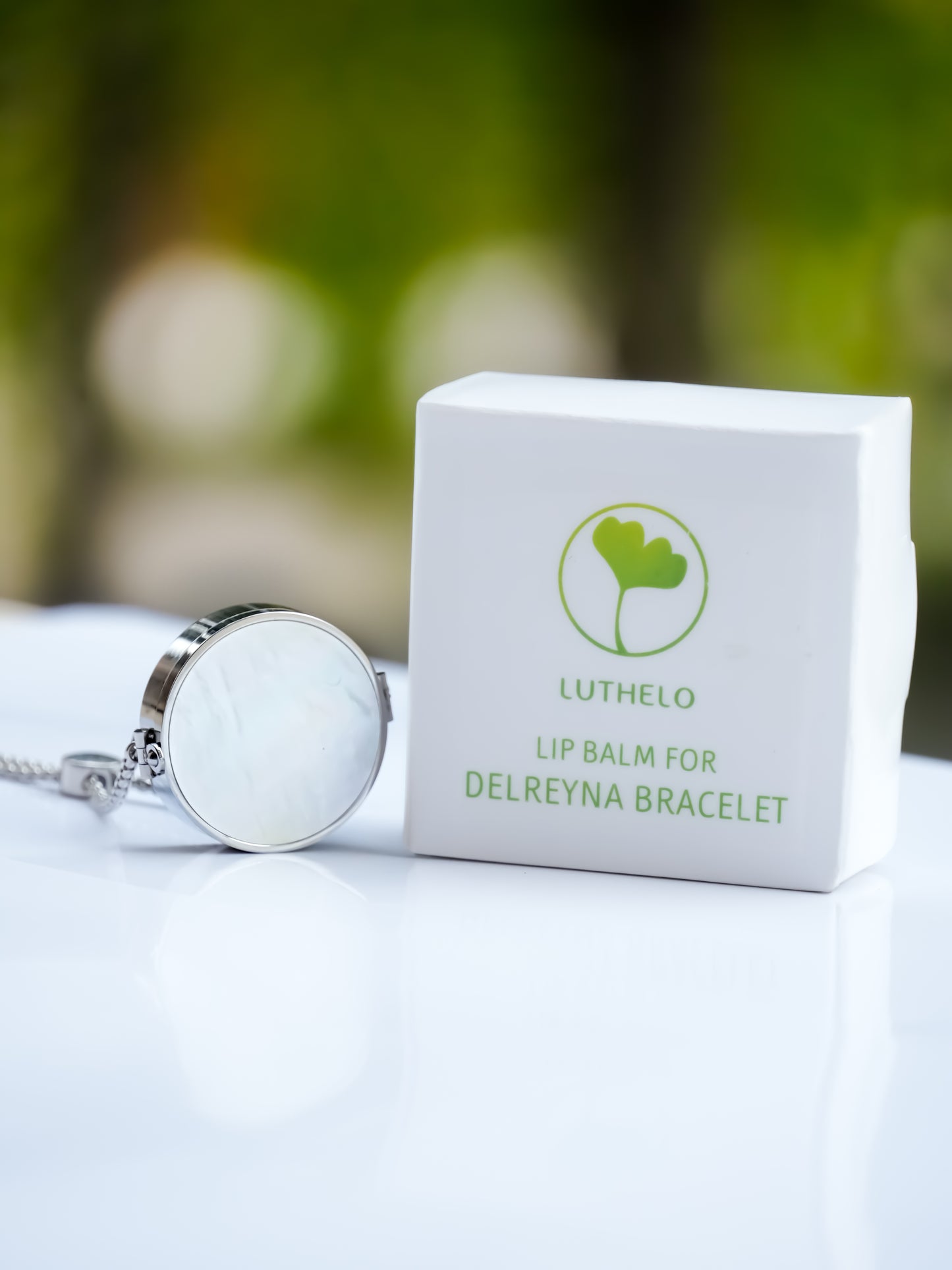 Brățară cu balsam de buze DELREYNA PEARL SILVER